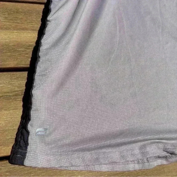 🎆 Fabletics purple tank top large lightweight gorpcore workout athletic casual - Picture 6 of 12